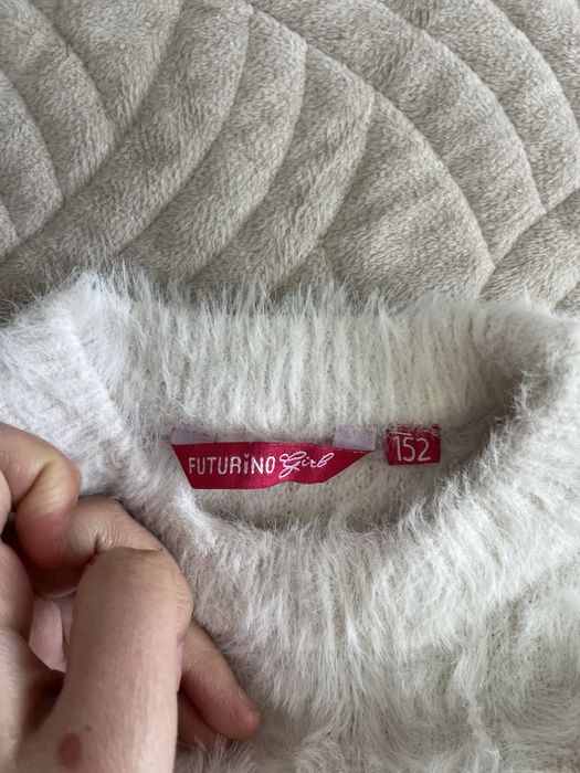 Продаю свитер для девочки 10-12 лет