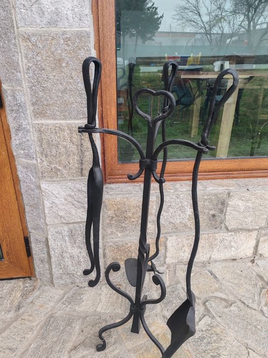 стелаж, поднос, за камина