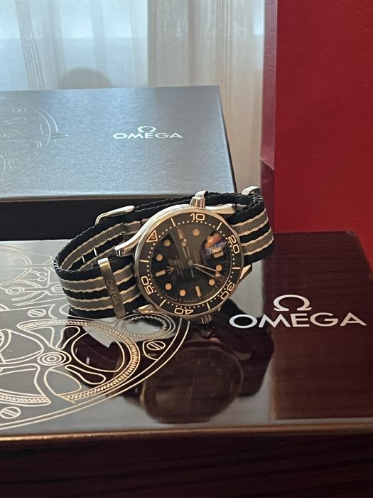 Omega Seamaster Diver 300M 007 Edition
