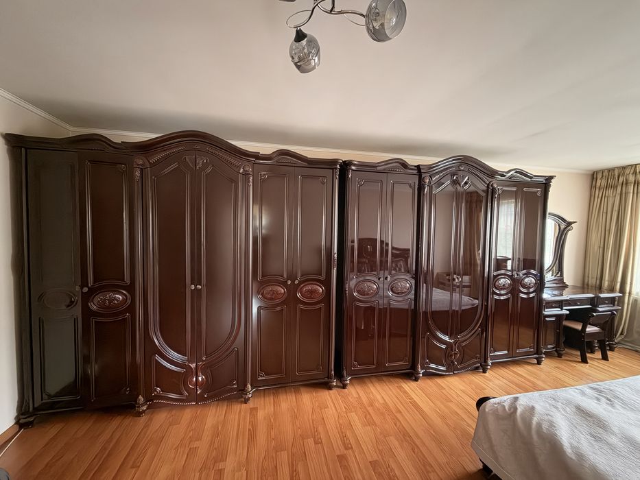 Спальный гарнитур