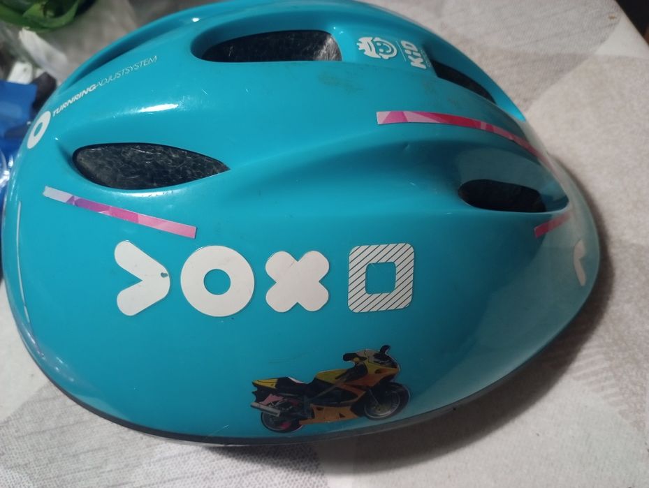 Предлага се детска каска