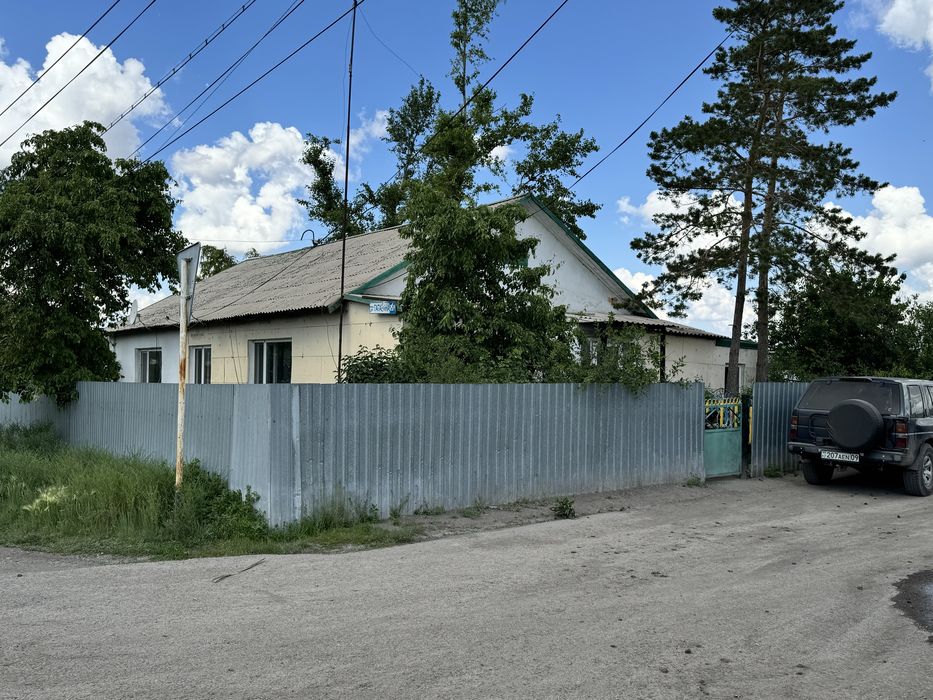 Продается дом поселок Актау. Срочно