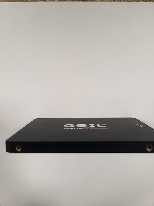 Продается SSD 256