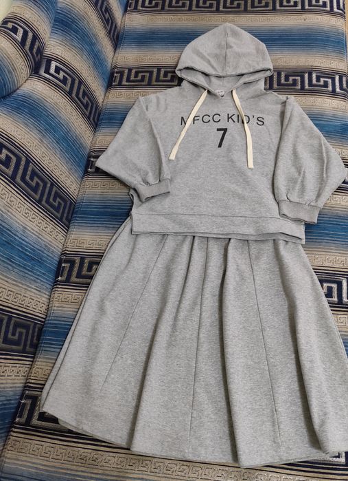 Костюм (юбка+толстовка) до 8 лет