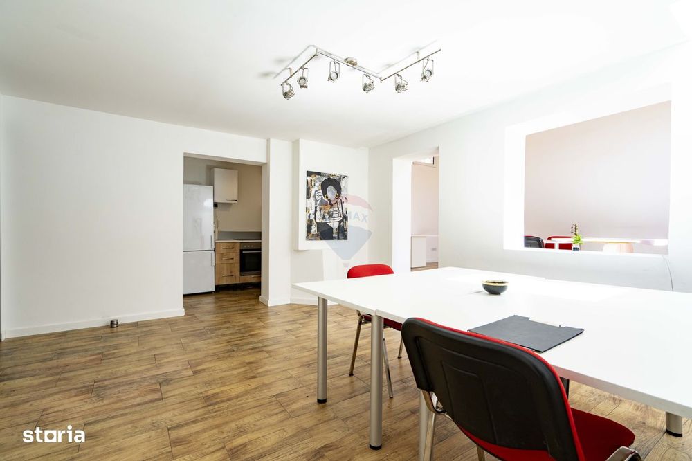 De vânzare casă cu 6 camere, ultracentral – str. Moscovei