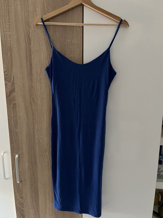 Елегантна синя рокля с тънки презрамки – S