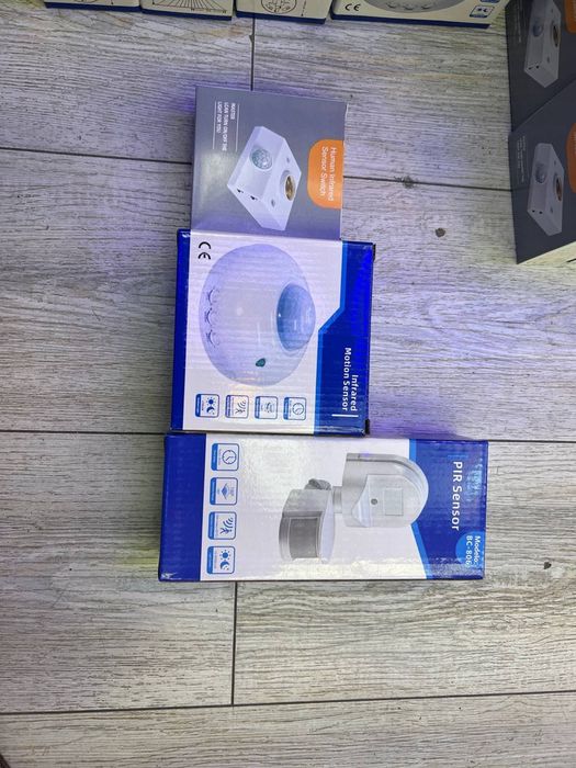 Датчик движения настенный