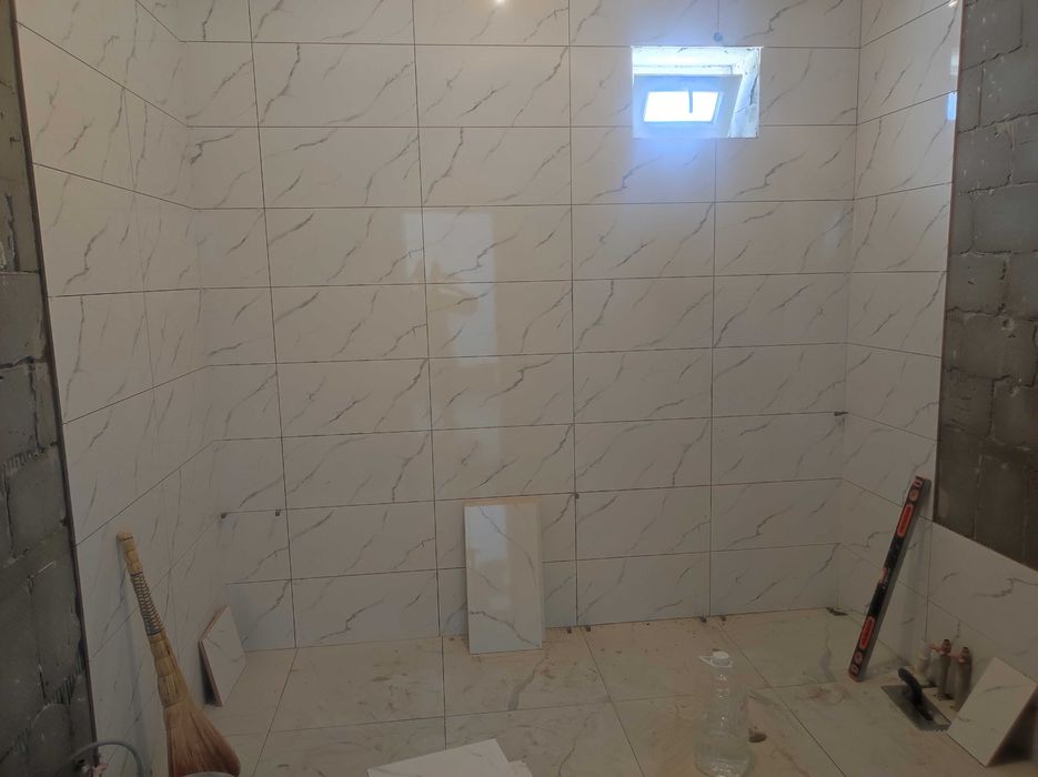 Ремонт укладка кафеля.