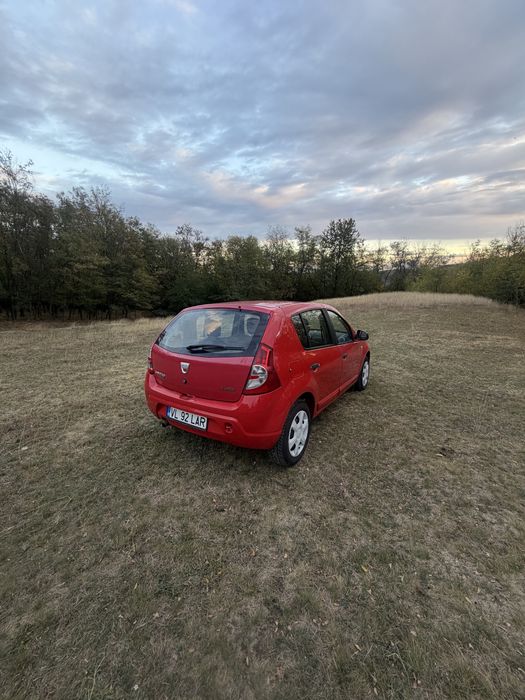 Dacia  Sandero 1