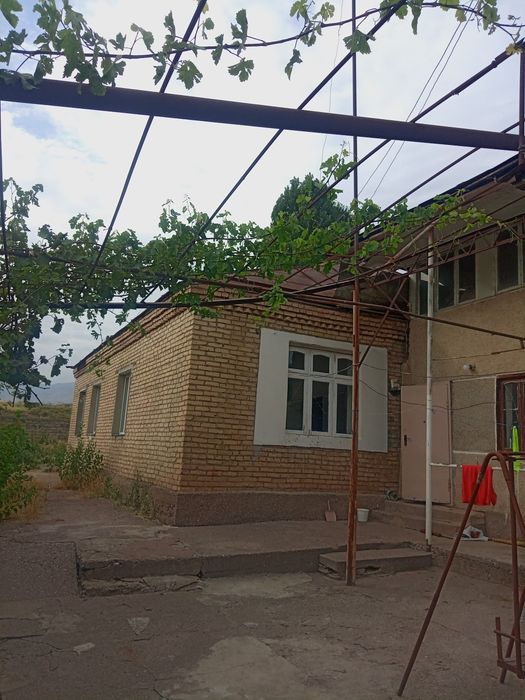 Продаётся дом в Бостанлыкском районе  в Искандере