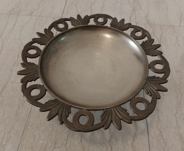 Centru de masa deosebit din bronz