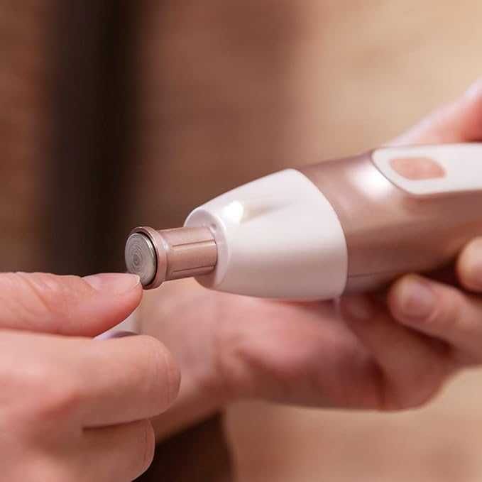 Комплект електрическа машинка за маникюр и педикюр Cecotec Bamba PinkyCare 700 Perfect Nails, седем приставки