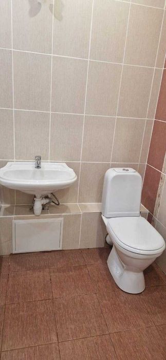 Продам 2 комн. квартиру в Уральске