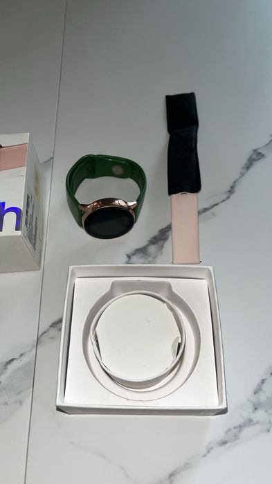 Продам Samsung Galaxy Watch Active (Rose Gold)