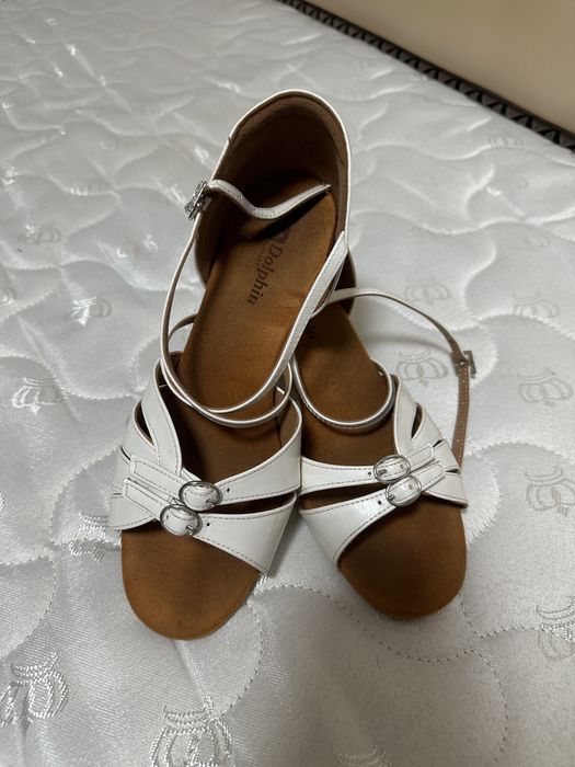 Продам туфли для бальных танцев