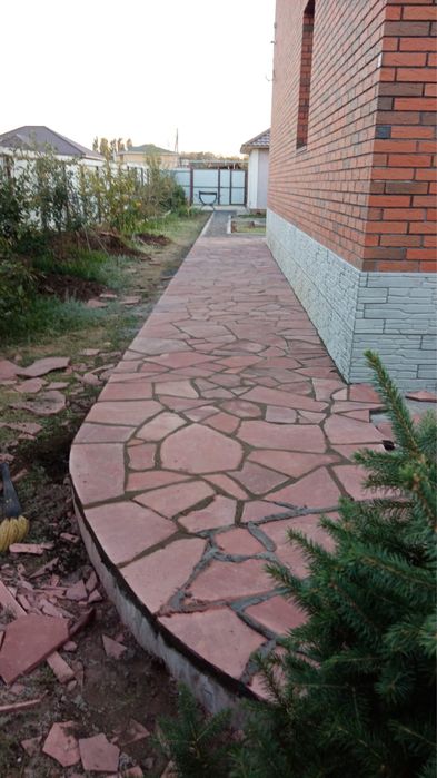 Камень Плитняк в Астане