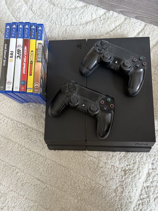 Продам срочно! Торг есть! PlayStation 4 Fat 1TB | 2 геймпада | 6 игр