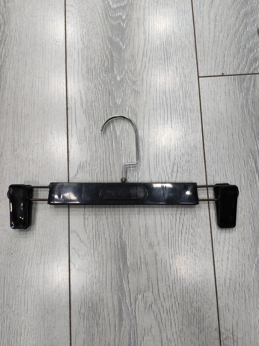 Вешалка для брюков