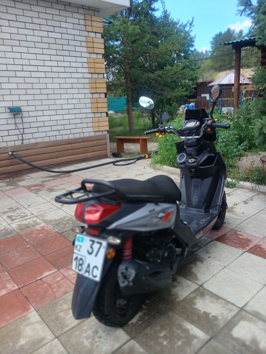Скутер ZIDANYI 49 CC