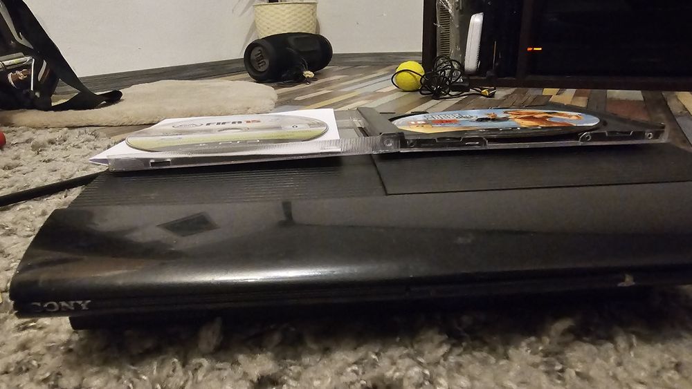 Playstation 3 Sony ps3 + joc GTA 5 si Fifa