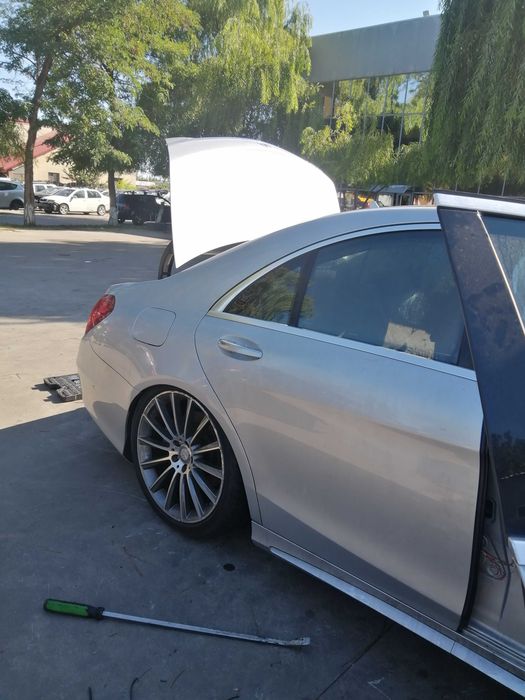 Dezmembram Mercedes S 350