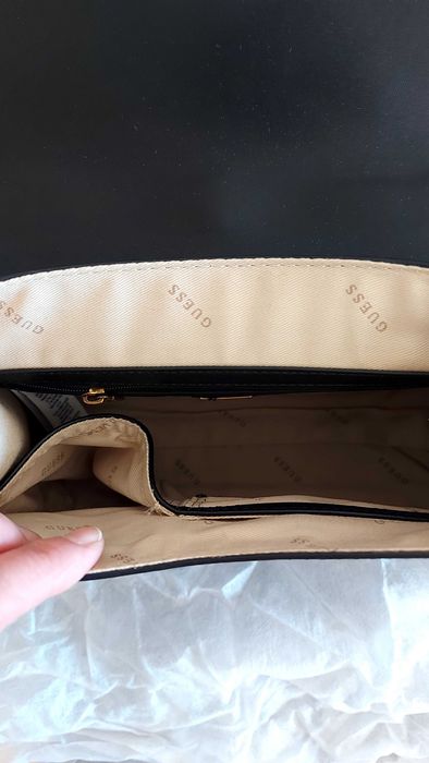 Чанта Guess новa