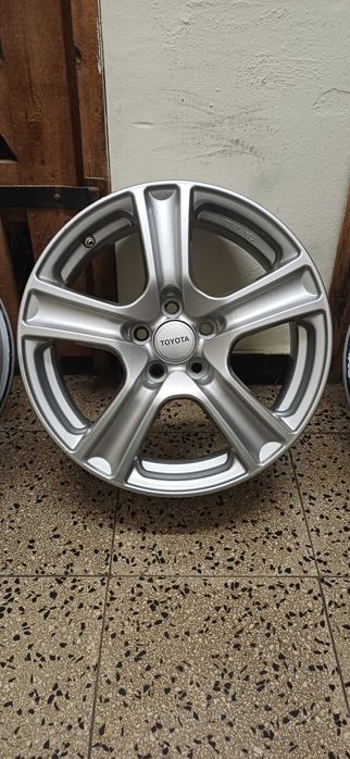 Джанти Тойота Приус Ярис Версо С Авенсис Toyota Prius VersoS Yaris