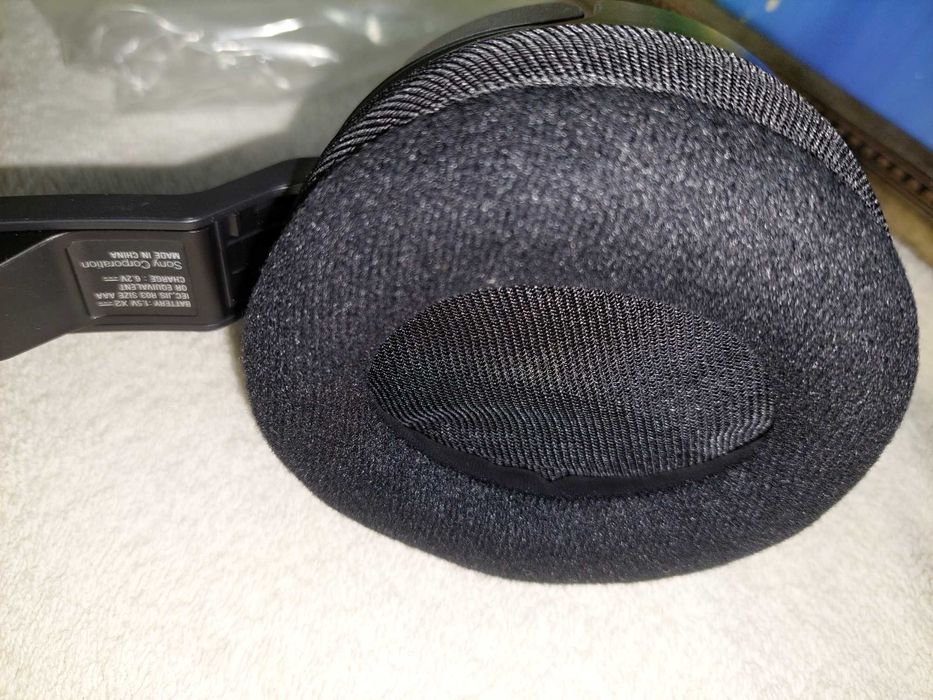 Неизползвани слушалки Sony!