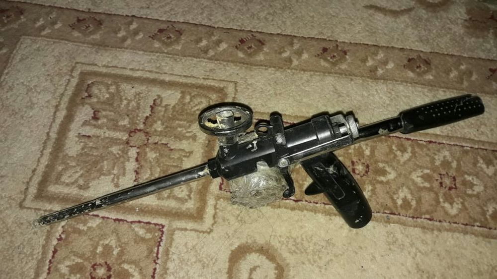 Здравствуйте продам писталет и молоток