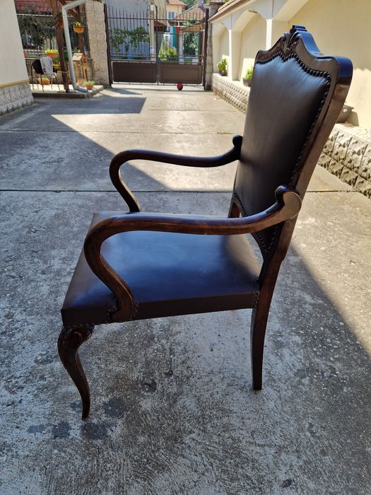 Чудесен антикварен бароков стол Луй 15