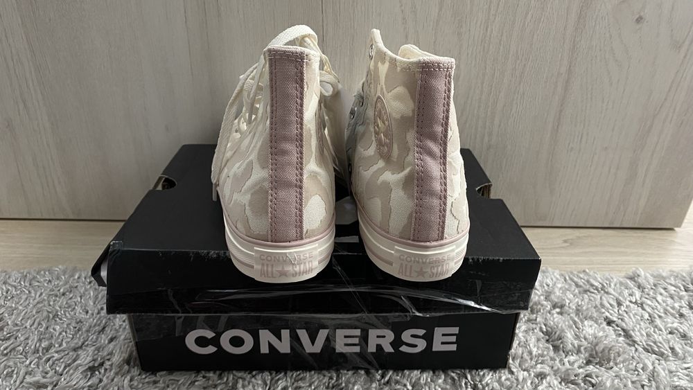 Converse tenisi pentru femei
