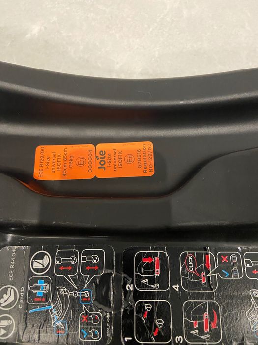 Кошче за кола Joie + база с Izofix