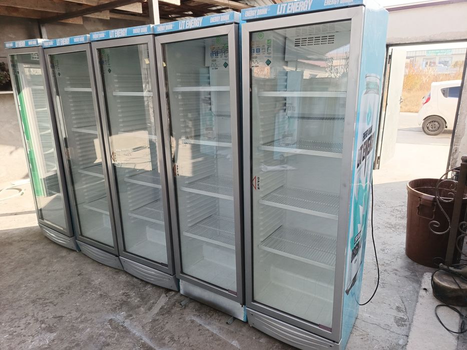 Витрина холодильник