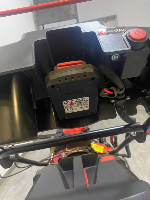 Косачка бенз. самоход 80cc 1.8kW 40cm 40L/Косачка бенз. самоход 3.7kW