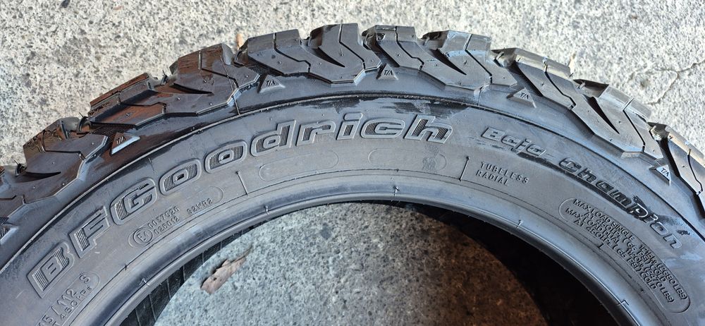 4 anvelope All-Terrain iarna BFGoodrich 275/55/20.Pretul este pe buca