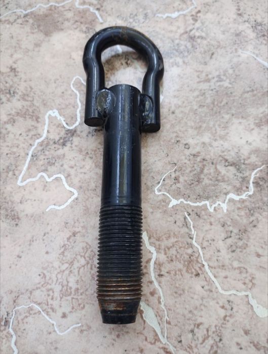 Крюк для буксировки на тойоту камри