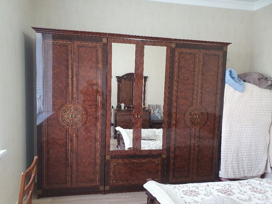 Продам спальни гарнитур