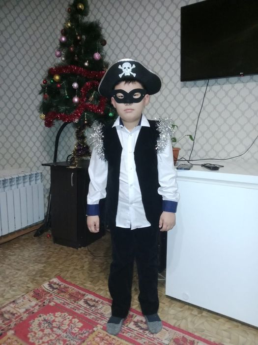 Продам костюм пирата