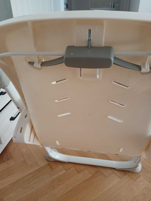 Scaun de masa bebe