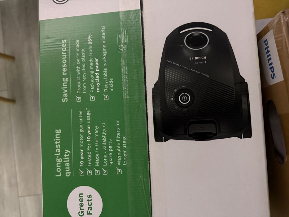 Vand aspiratoare noi sigilate bosch si philips