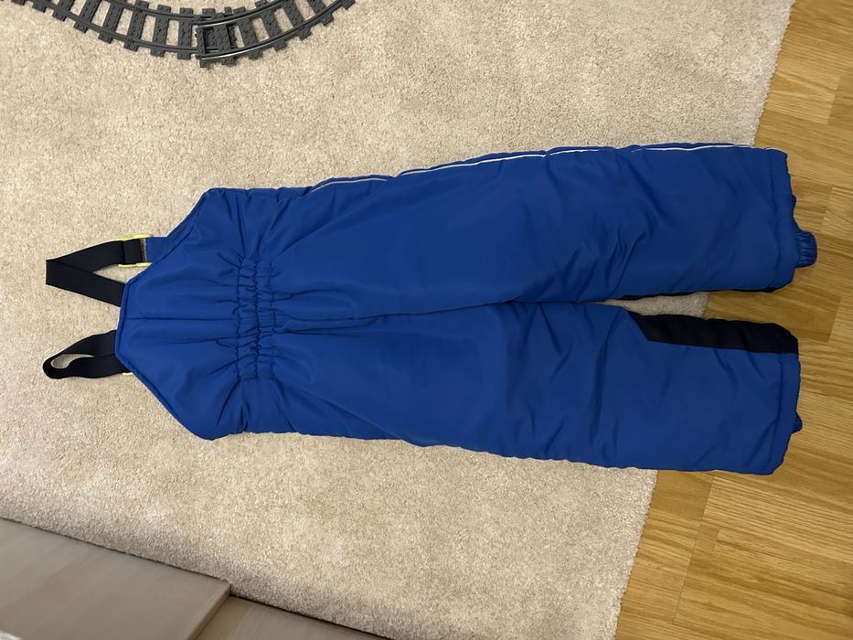 Geaca si pantaloni de schi