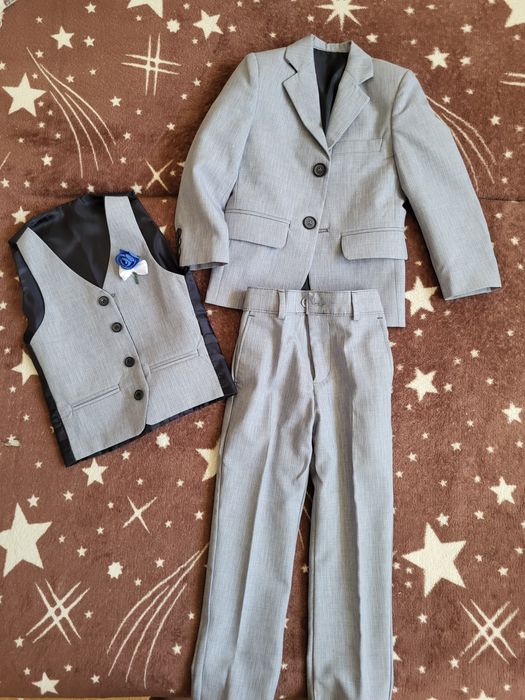 Vand costume baiat 3-4 ani