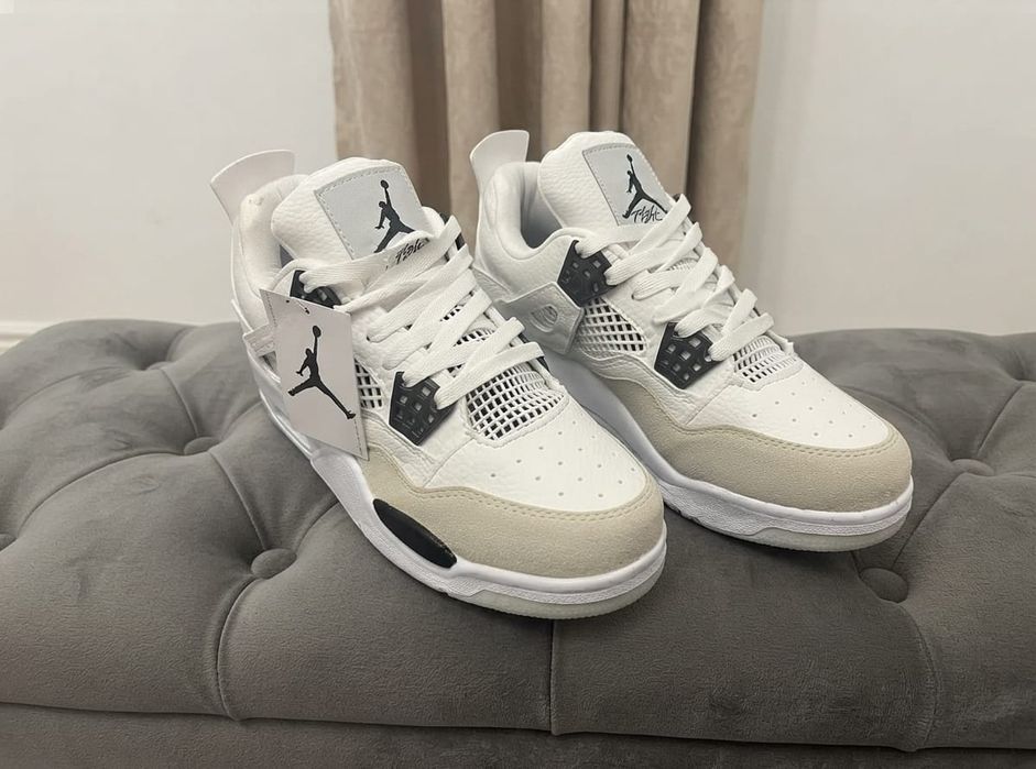 Adidasi Jordan 4 Retro Military - Unisex