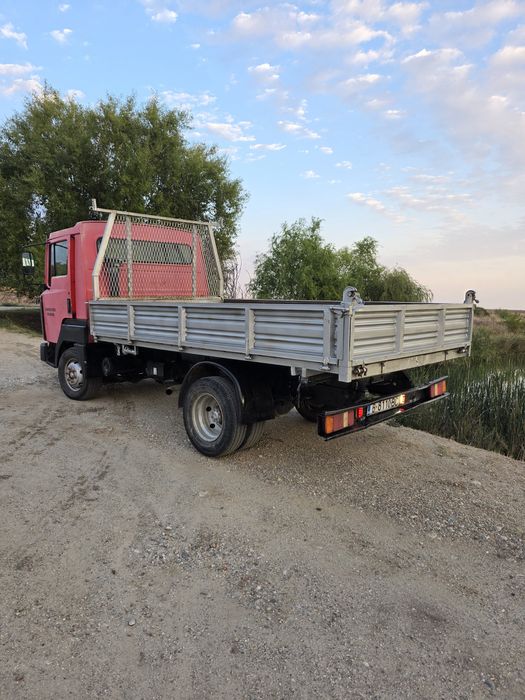 Nissan L35 basculabil