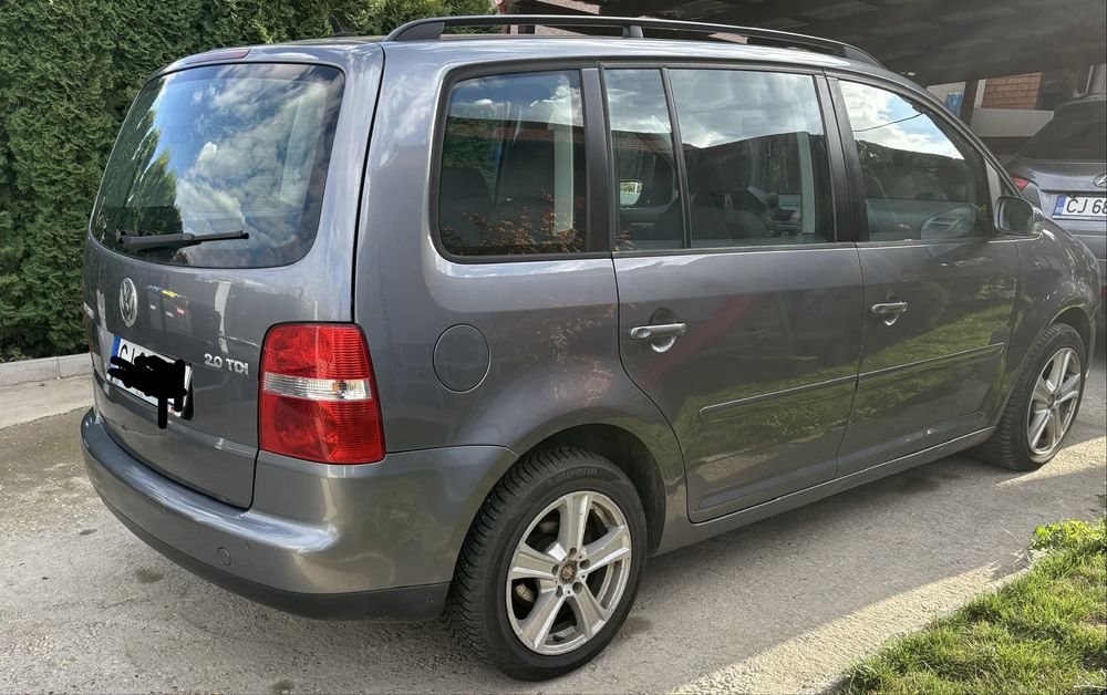 Vând vw touran DSG