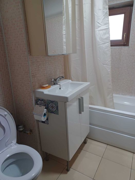 4 camere | 67 mp | 2 băi | Centrală + AC | Piața Anton | 90.000 €