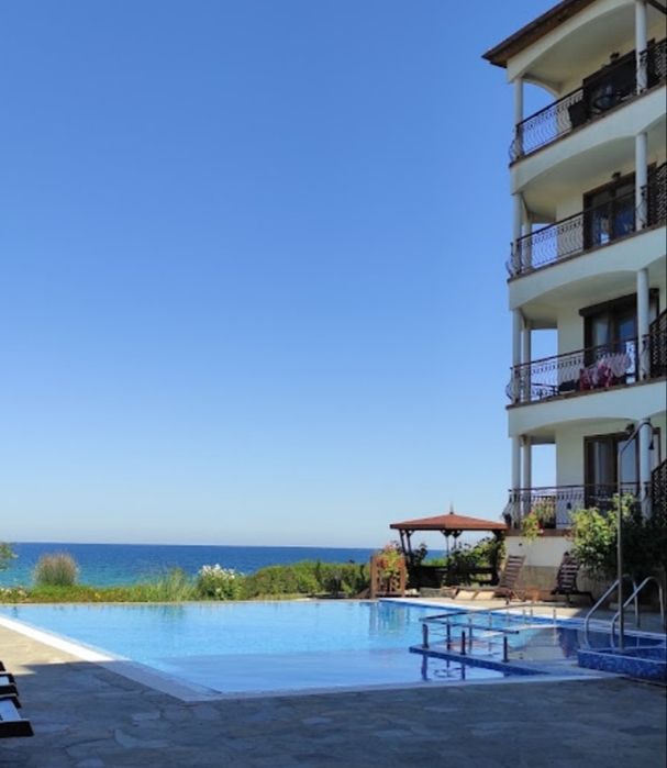 Дава се под наем Двустаен апартамент в с. Лозенец, Област Бургас - 60 кв.м за 76.5 € - Снимка #2