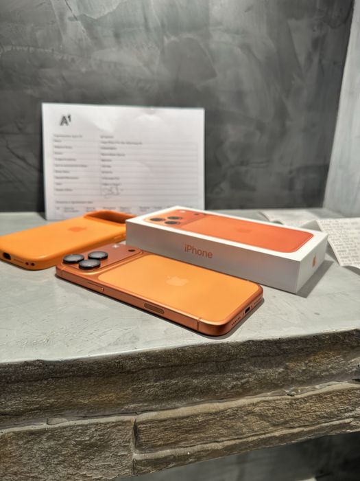 КАТО ЧИСТО НОВ Iphone 17 Pro Max Orange + 2г Гаранция