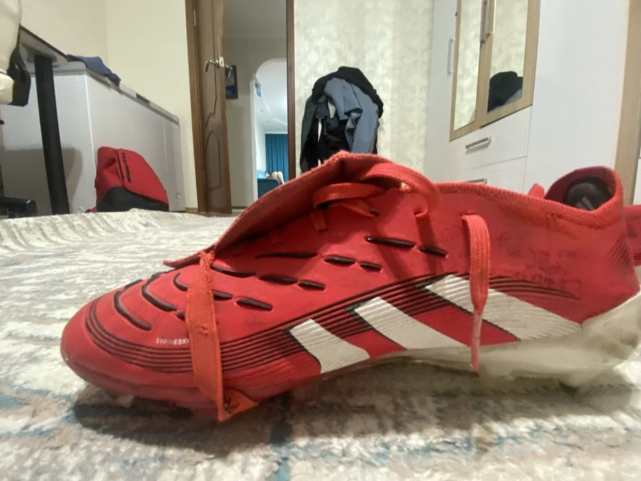 Бутсы Adidas Predator
