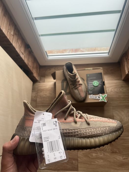 Yeezy Boost 350 V2